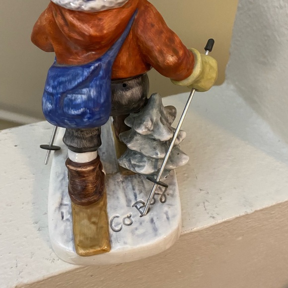 Goebel Gnome Ski Figurine . Co Boy No Chips or Cracks. Germany. - Picture 4 of 6